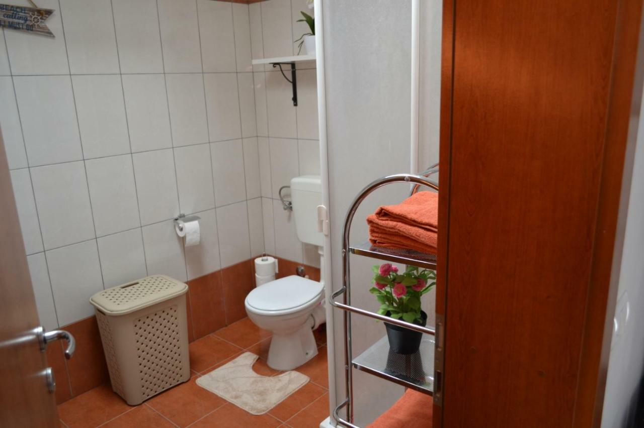 Apartment Din 班约勒 外观 照片