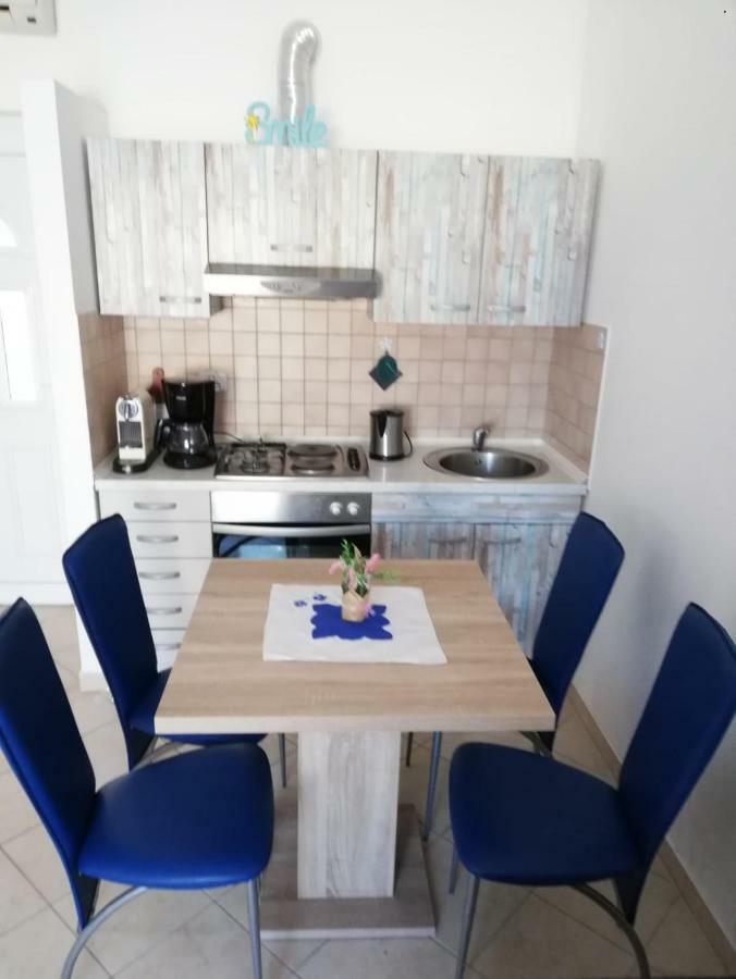 Apartment Din 班约勒 外观 照片